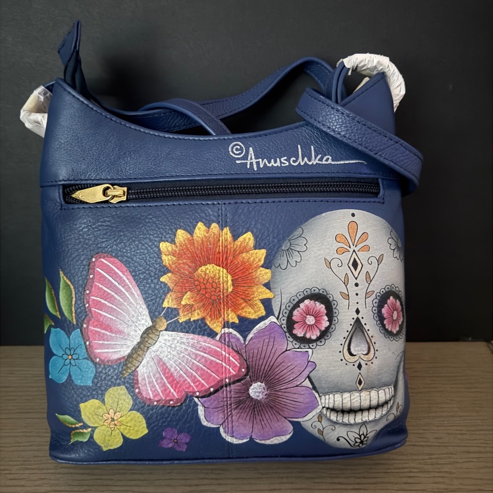 Anuschka genuine leather bag hand painted skull bag
No longer available!